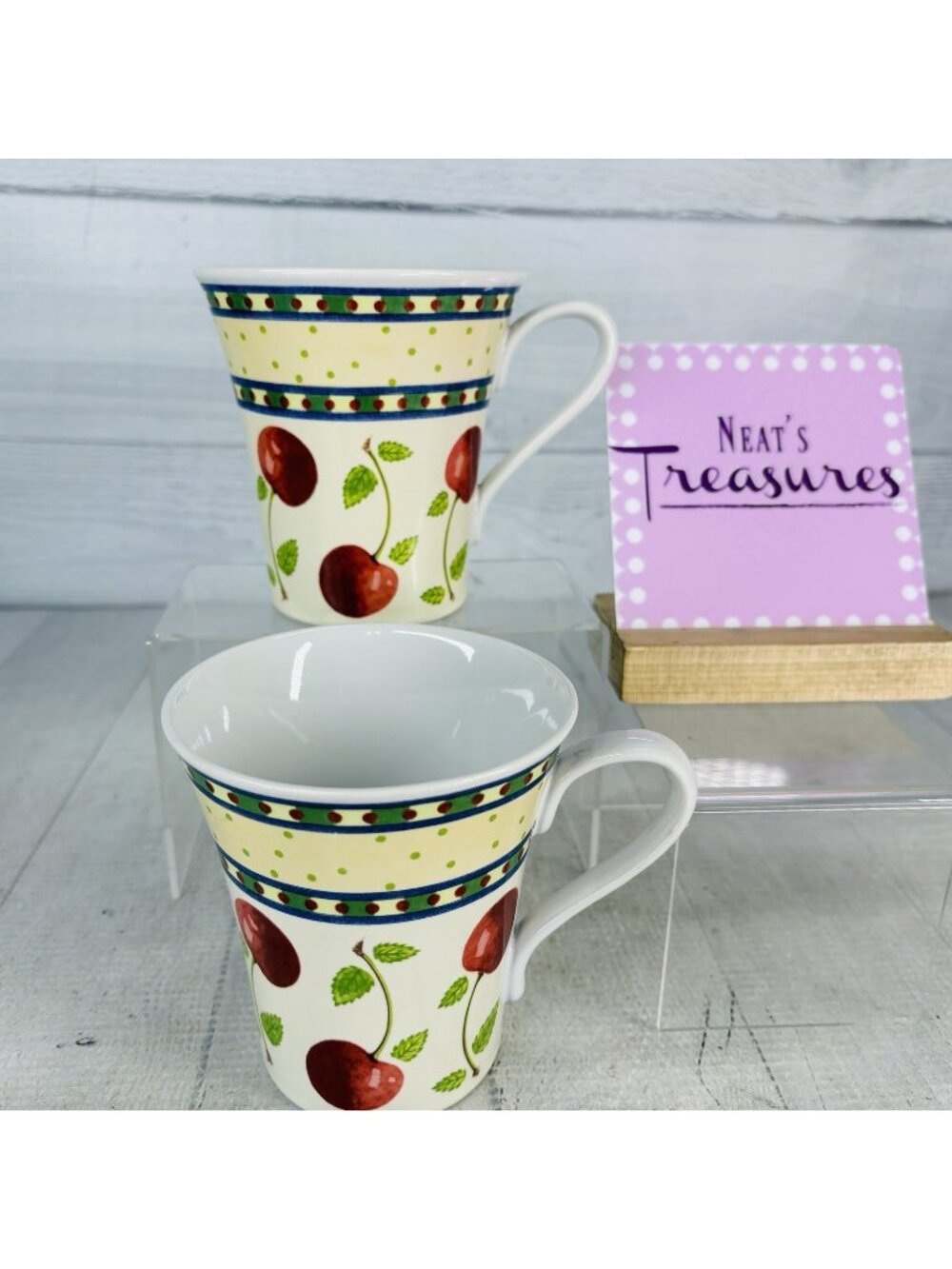 Noble Excellence CHERRIES JUBILEE Red Fruit Green Dots Yellow 12oz Mug Cup Set 2